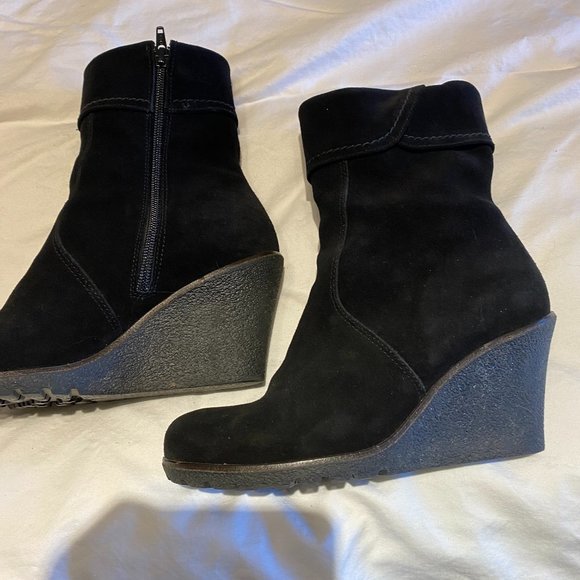 La CANADIENNE Shoes - La CANADIENNE Wedge Ankle Boots - Waterproof Suede